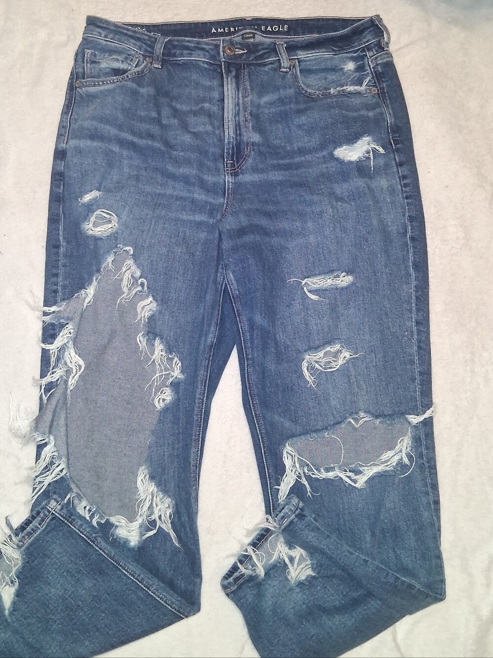 American Eagle Outfitters Distressed Dark Blue Women's Jeans